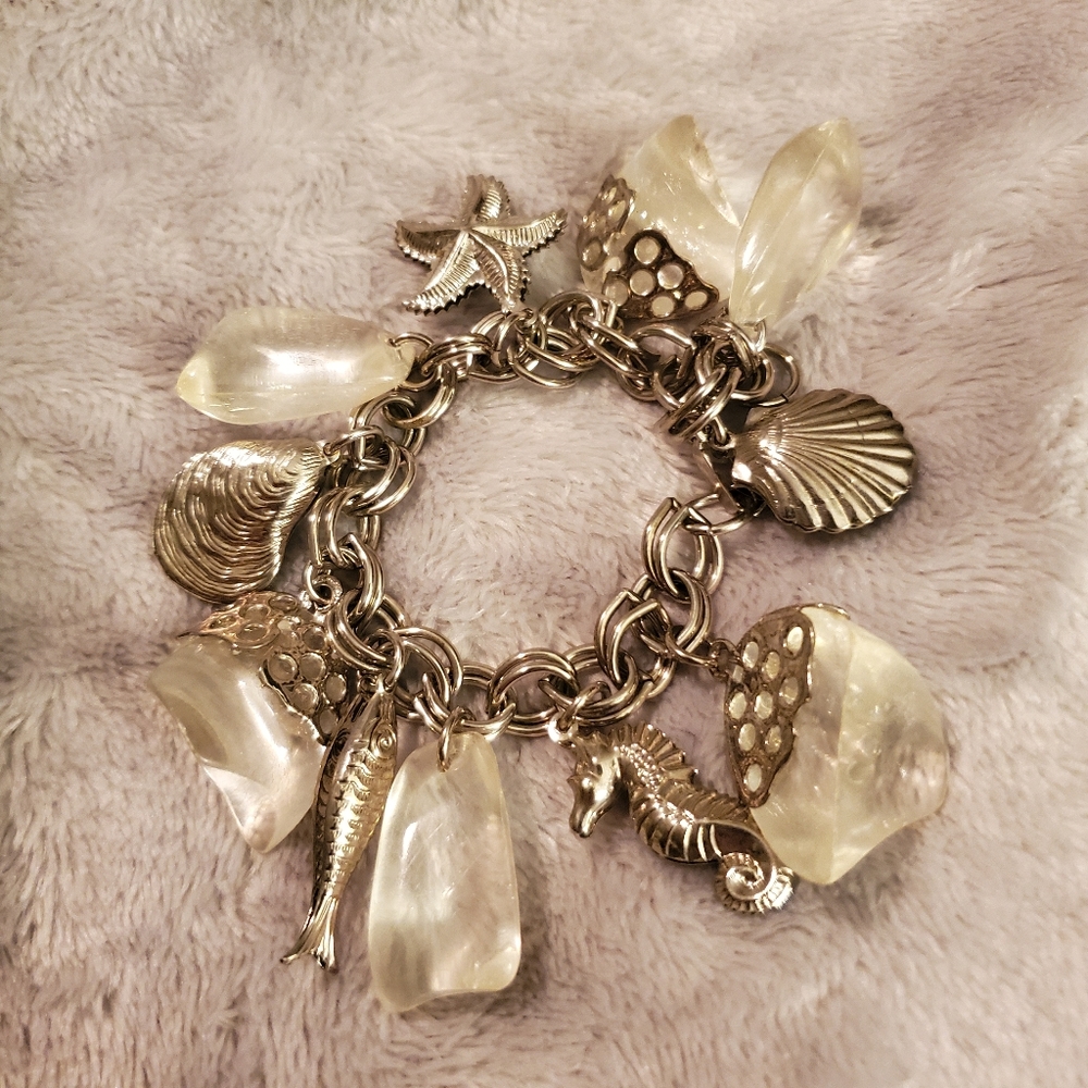 Vintage beach-themes charm bracelet - Picture 1 of 1
